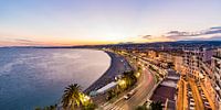 Nizza mit der Promenade des Anglais am Abend von Werner Dieterich Miniaturansicht