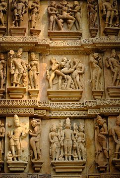detail van kamasutra tempel india van Karel Ham