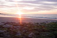 Zonsondergang vanaf het strand van Renesse van Laurens van Eijndthoven thumbnail