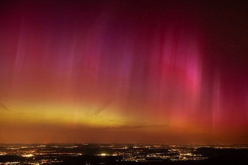 Noorderlicht boven de Drei Kaiserbergen