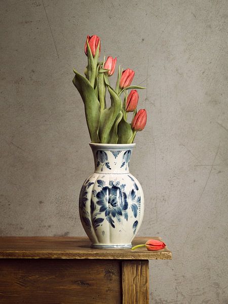Dutch tulips in a Delft Blue vase (3) by Mariska Vereijken