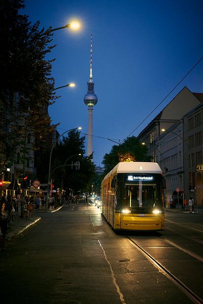 Straßenbahn- und Fernsehturm Oranienburgerstraße Berlin von Jenco van Zalk