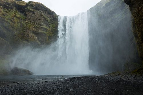 Gigantischer Wasserfall