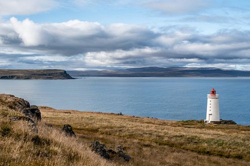 IJsland uitzicht kust vuurtoren