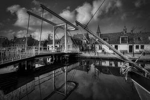 Landebahnbrücke - Edam (NL) s/w2 von Mart Houtman