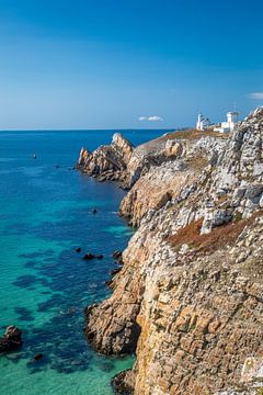 Pointe de Toulinguet met vuurtoren, Camaret-sur-Mer, Bretagne van Christian Müringer