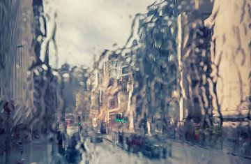 London in rain by Ariadna de Raadt-Goldberg