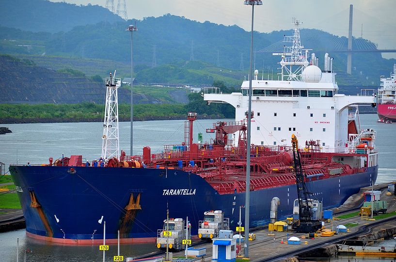 Tarantella in the Panama Canal by Karel Frielink