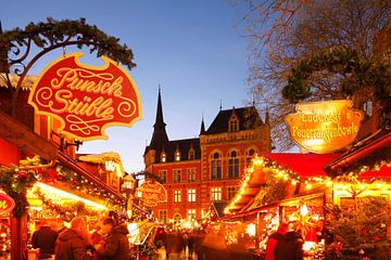 Weihnachtsmarkt Lambertimarkt bei Abenddämmerung