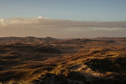 Zonsopkomst boven duinen op Vlieland - natuurfotografie print