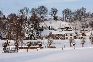 Bulkem Simpelveld in de sneeuw 2010 van John Kreukniet
