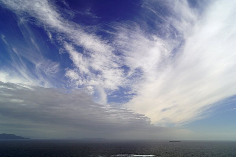 Wolken op Keem Beach van Babetts Bildergalerie
