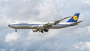 Nostalgie! Lufthansa Boeing 747-8 in Retro-Lackierung.