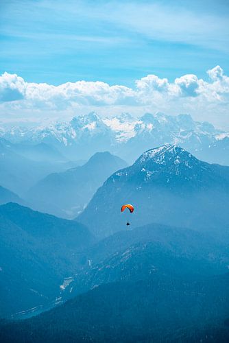 Paragliders over de Berchtesgadener