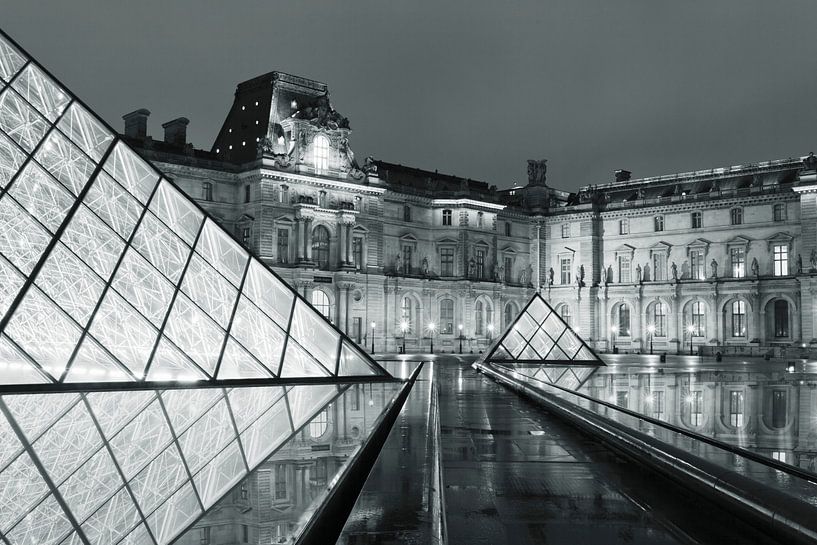 Glaspyramide am Louvre Museum, Paris von Markus Lange