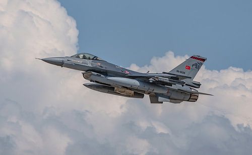 General Dynamics F-16CG Night Falcon van de Turkse luchtmacht.