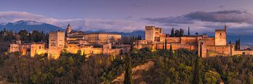 Panoramafoto van het Alhambra in Granada, Spanje van Henk Meijer Photography