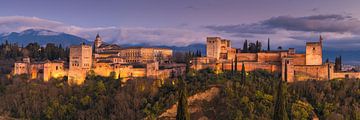 Panoramablick auf die Alhambra in Granada, Spanien