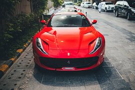 Rosso Corsa Elegance von Mohit Hambiria