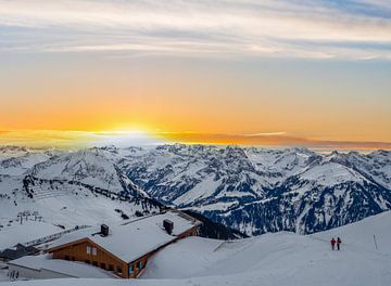 Zonsondergang in de Oostenrijkse Alpen van Animaflora PicsStock