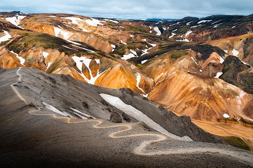 Slingerpad in Landmannalaugar, IJsland