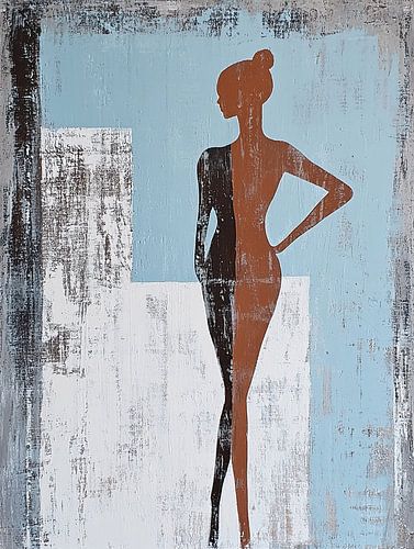 Minimalist Muse in Shades