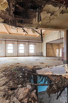 Verfallener Tanzsaal in Deutschland von PixelDynamik