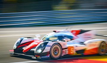 Toyota TS050 Hybrid LMP1 voiture de course en remontant Eau rouge sur Sjoerd van der Wal Photographie