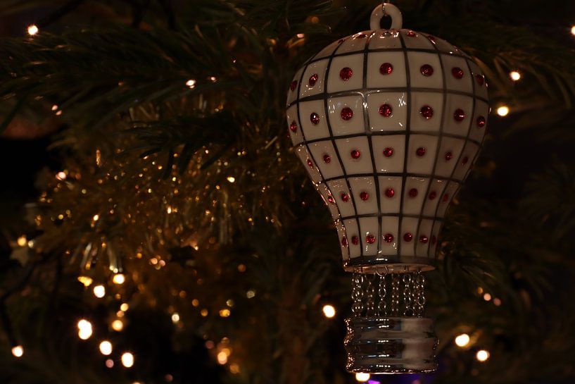Boule de Noël d&#039;une montgolfière par Nicole Van Stokkum