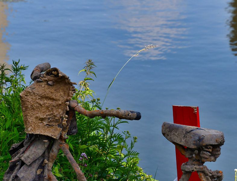 'You' old bike's been taken out of the blue water by Jolanda de Jong-Jansen