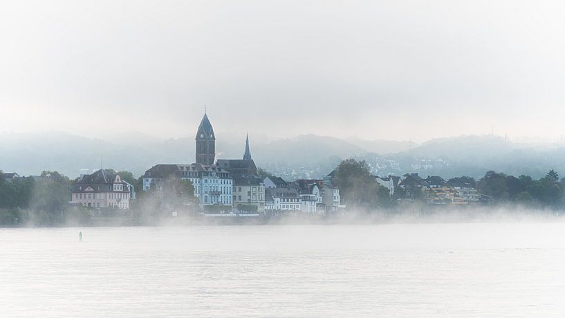 Fog on the river Rhine by JWB Fotografie