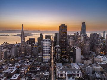 San Fransisco Stadtbild Sonnenaufgang von Jan Hermsen