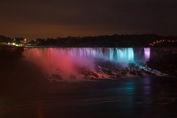 Niagara Watervallen by Catching Moments