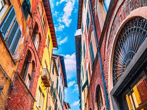 Lucca in Italien mit Bunten Häuser
