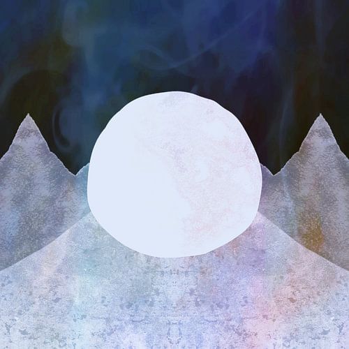 Ivoren Maan en Beige Grijze Bergen