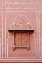Fenster mit Lukenarchitektur in Jaipur, Indien | Reisefotografie von Lotte van Alderen Miniaturansicht
