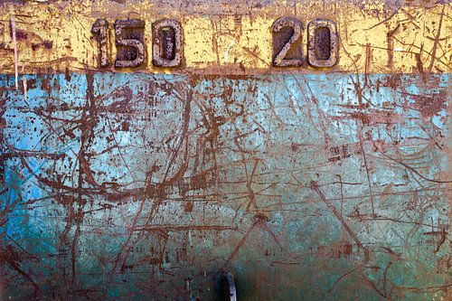 Rusty iron in blue and yellow