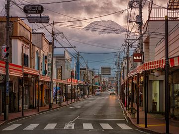 The road to Mount Fuji