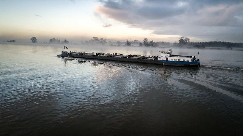 Citerne à moteur Eiltank 38 par Vincent van de Water