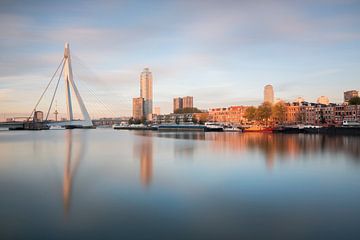 Koningshaven Rotterdam bij zonsopkomst van Ilya Korzelius