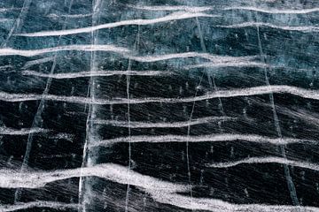 Formes abstraites dans la glace du lac Baïkal.