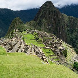 Peru - Zicht op Machu Picchu van Eline Willekens