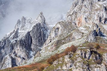 Rough rocks in Picos de Europa by Hans Debruyne