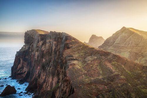 Lever du soleil sur les falaises de Ponta de São Lourenço sur Steffen Peters