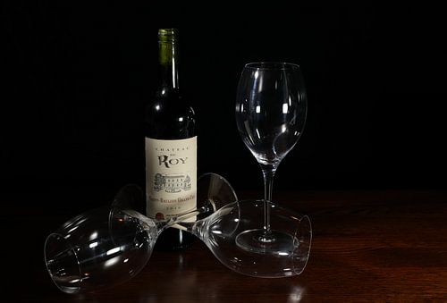 Bouteille de vin avec verres