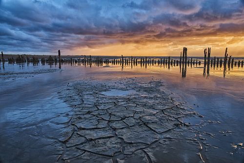 Voorjaarsbui boven het Wad