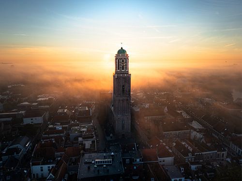 Der Peperbus in Zwolle bei Morgennebel