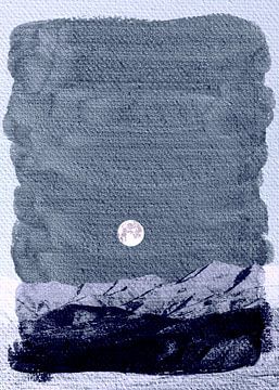 Lune au-dessus d'un paysage de montagne aux couleurs naturelles sur Mad Dog Art