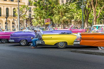 Vintage cars in Havana by Christian Schmidt