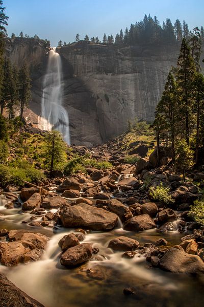 Waterval Nevada Fall, USA van Robert Dibbits